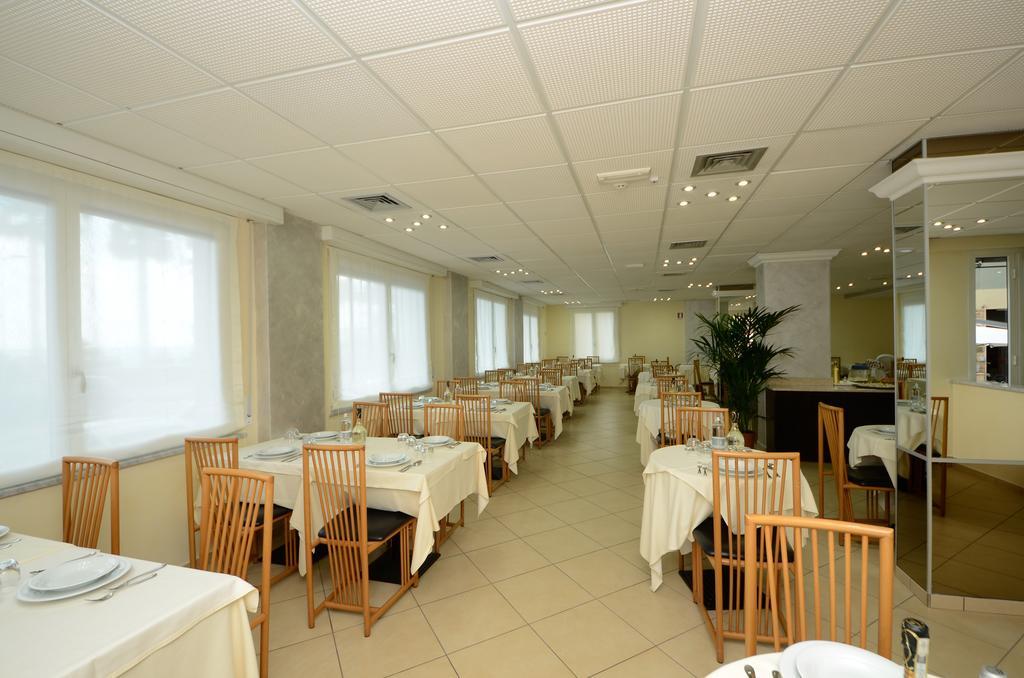 Hotel Lido Mazzini لوانو المظهر الخارجي الصورة