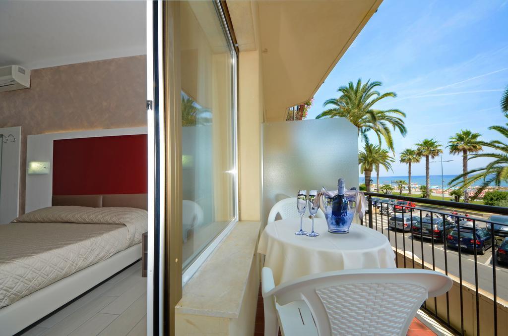 Hotel Lido Mazzini لوانو المظهر الخارجي الصورة